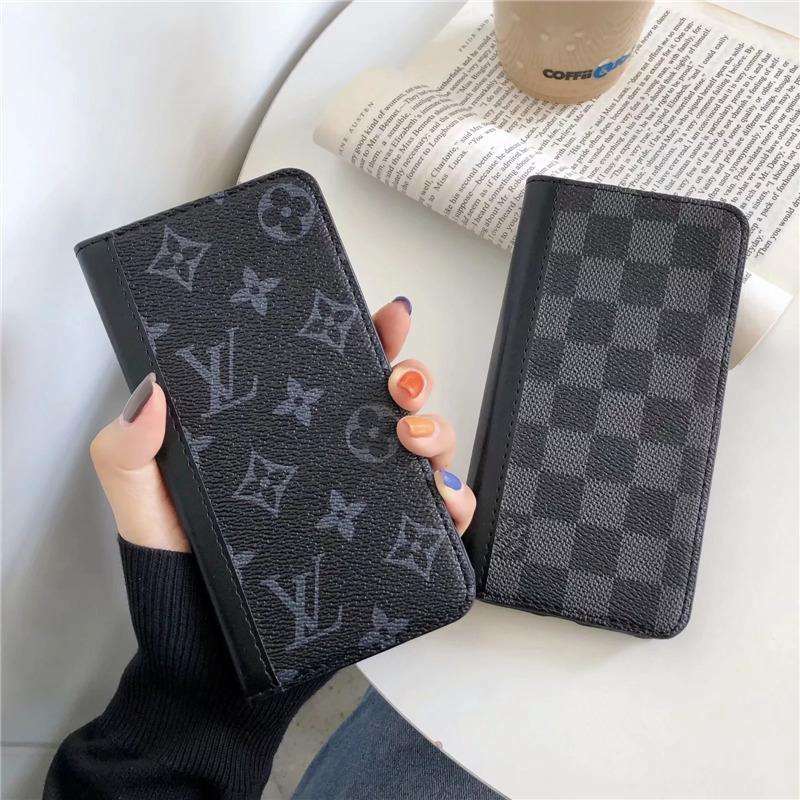 Classic Phone Wallet for iPhones - ERPOQ