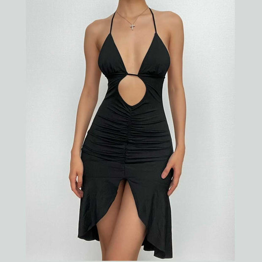 Ausgehöhltes, einfarbiges, überkreuztes Neckholder-Minikleid mit freiem Rücken, gerafftem Schlitz und Schlitz - Schlussverkauf