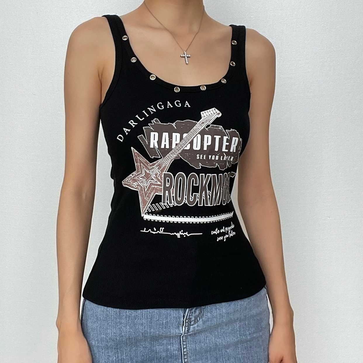 Top senza maniche con scollo a U e motivo "ROCKMORE" a coste 