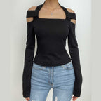 Top con scollo all'americana, maniche lunghe e spalle scoperte