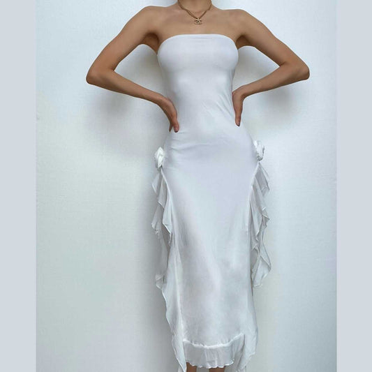 Rückenfreies Maxikleid mit Schlitz und Blumenapplikation 