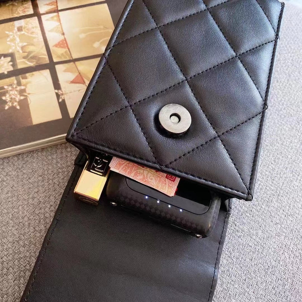 Coole Handytasche mit Kette