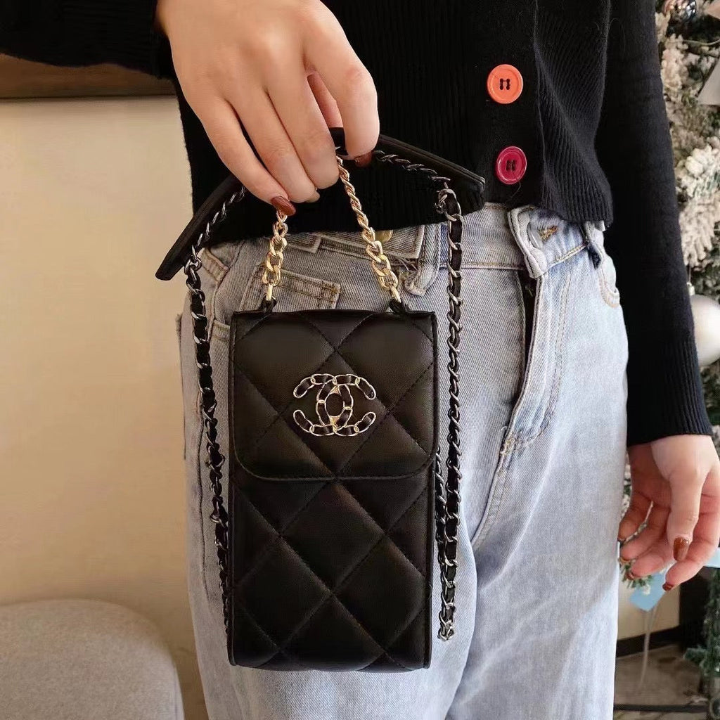 Coole Handytasche mit Kette