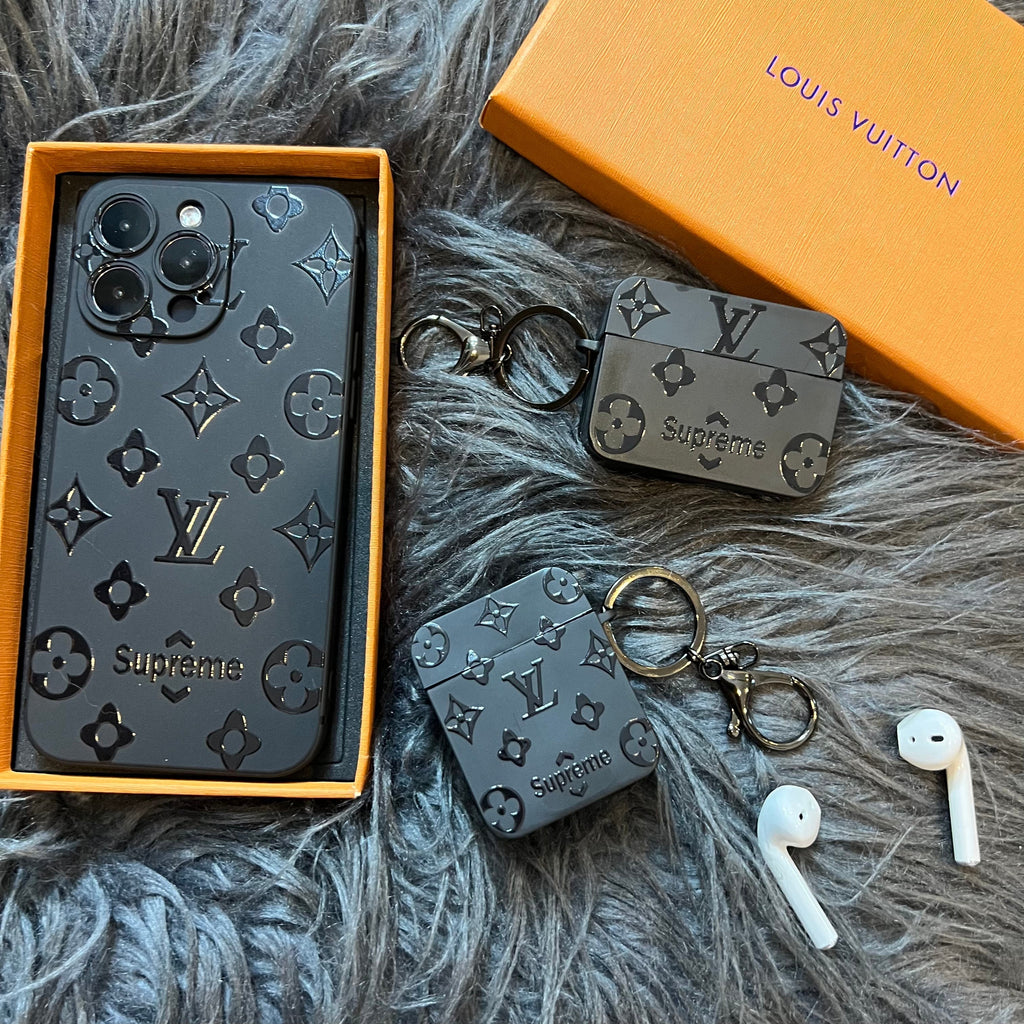 Love Black Trendy AirPods Case