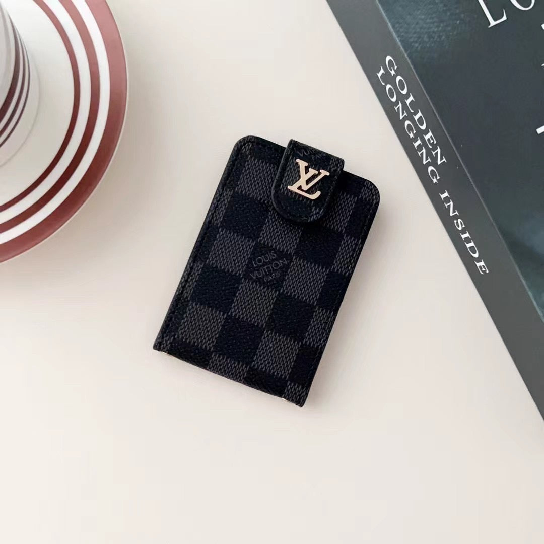 Modische Kartenhülle mit Kissen