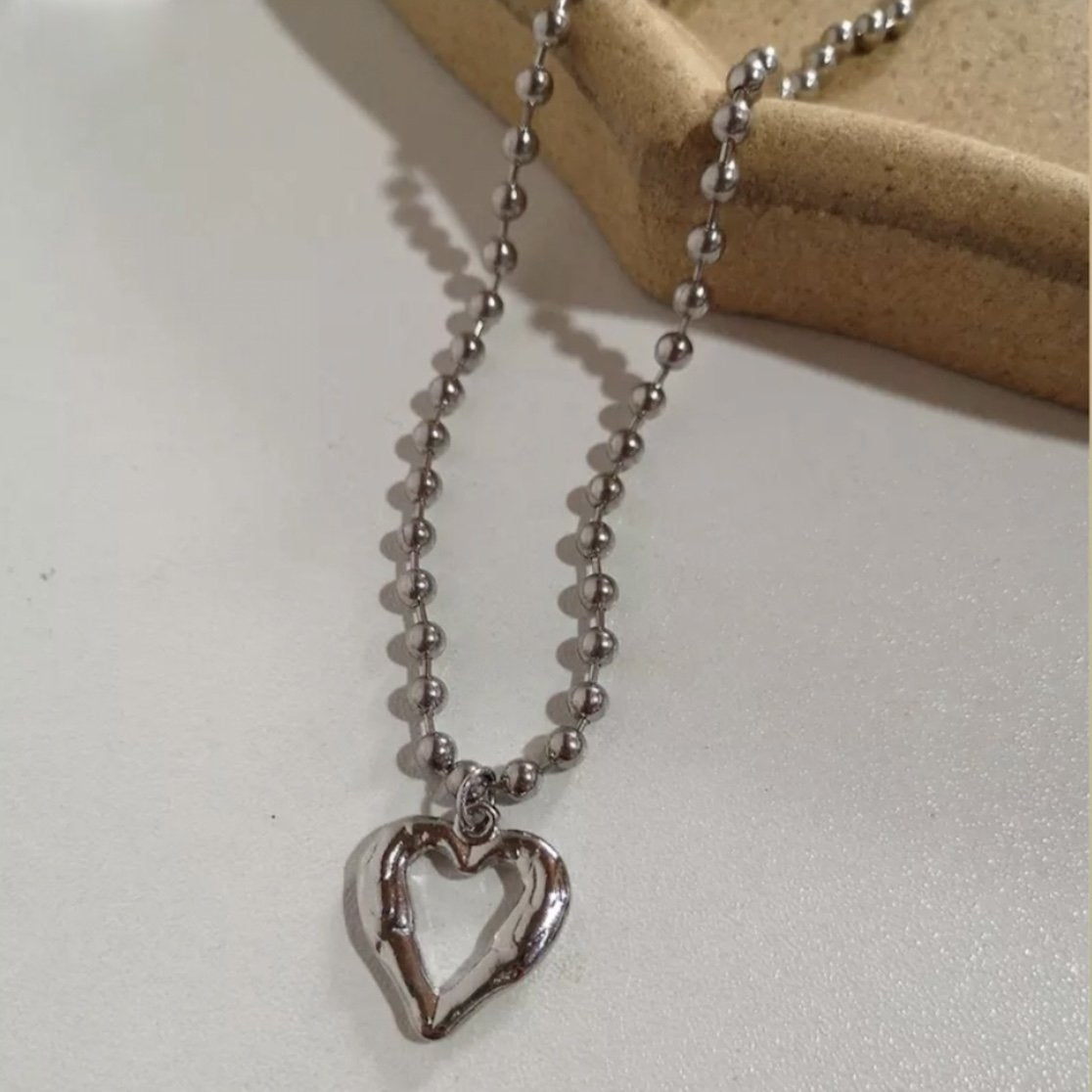 “Y2K Heart” Necklace