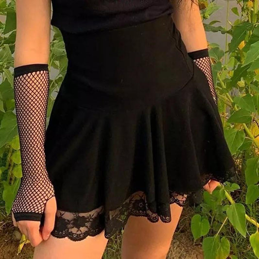 Y2K Black Mini Skirt In Lace Detail