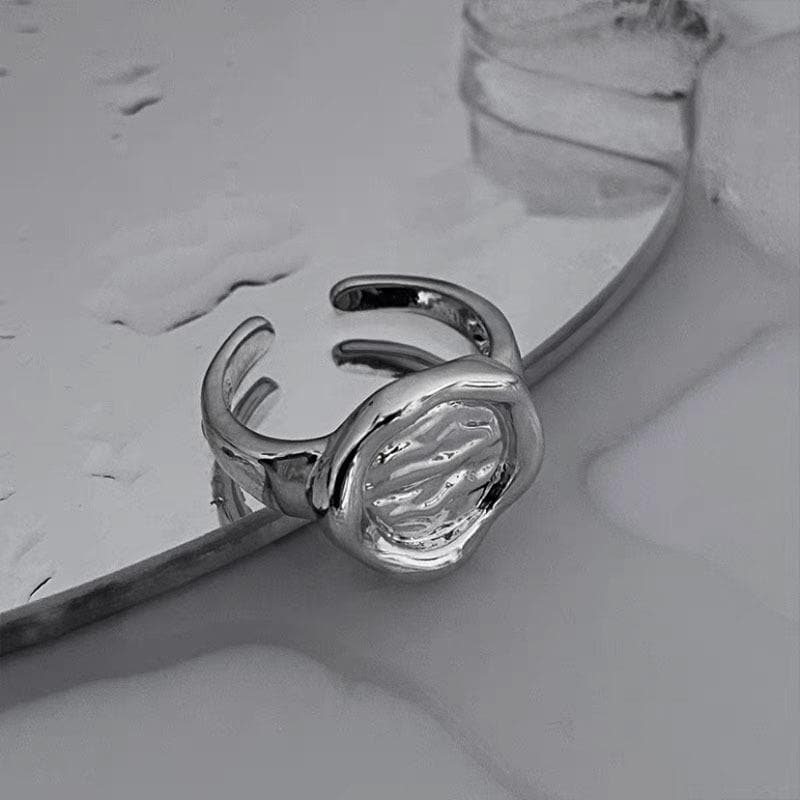 Gerüschter, massiver offener Ring 