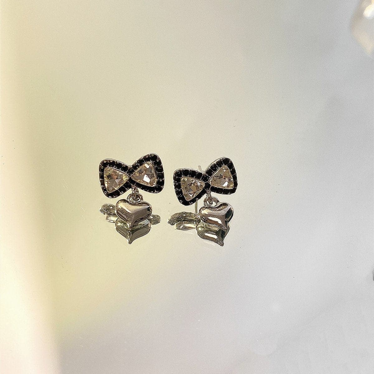Heart Pendant Bowknot Rhinestone Earrings