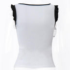 Top patchwork a contrasto con scollo quadrato, maniche corte e orlo in pizzo con volant 