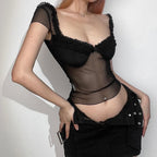 Top senza schienale con maniche a cappuccio, scollo a V con volant e patchwork in rete 