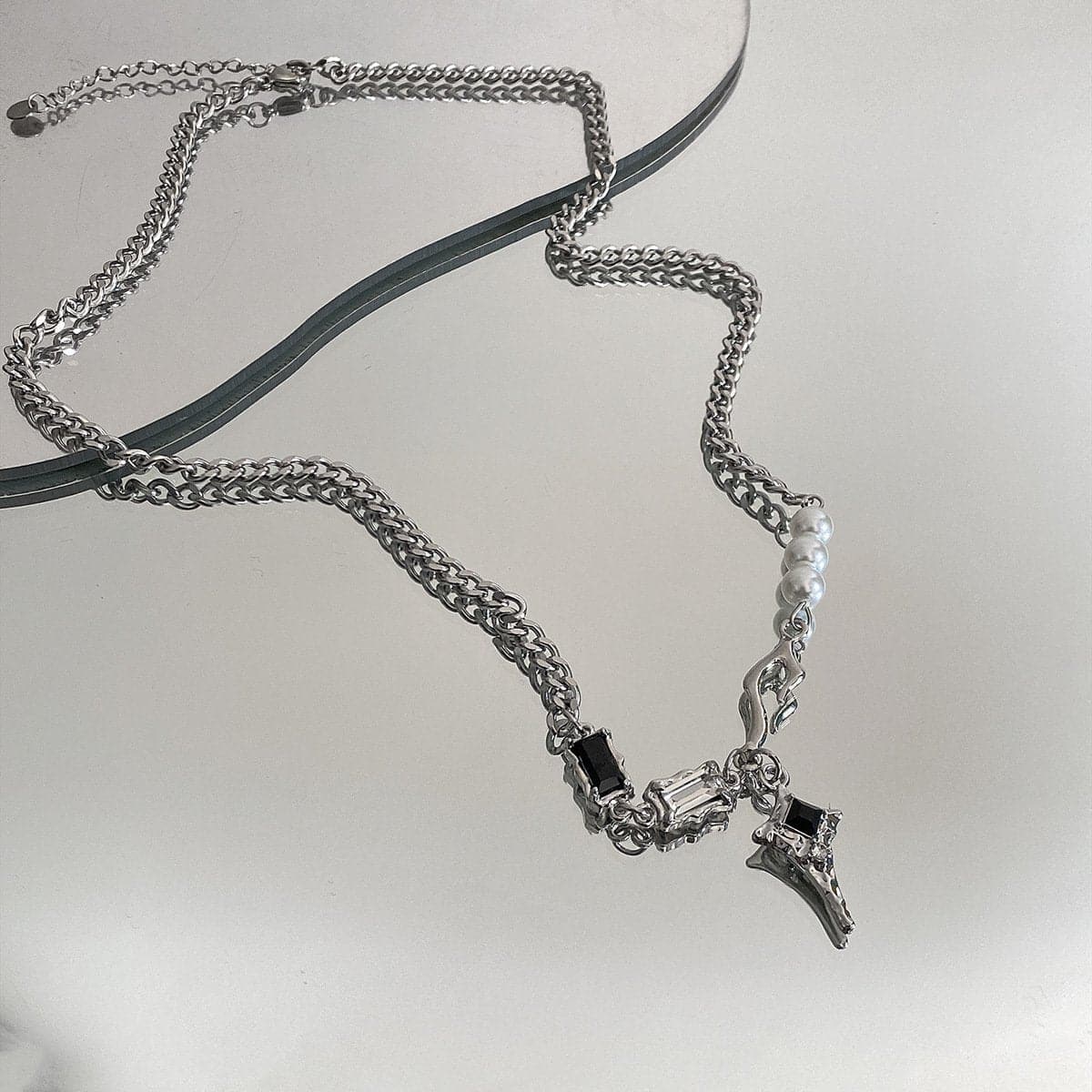 Star Pendant Pearl Irregular Necklace