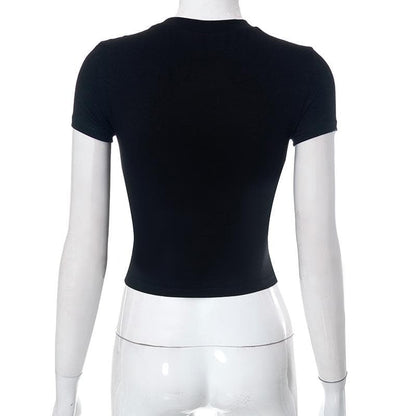 Crop-Top mit Rundhalsausschnitt und Stickerei in Kontrastfarbe, kurzärmlig 