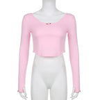 Top corto con scollo a U e guanti a maniche lunghe con volant