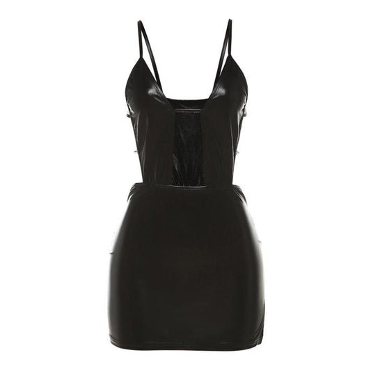Rückenfreies Minikleid aus PU-Leder mit ausgehöhltem Camisole und seitlich offener Öffnung 