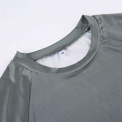 Top corto a maniche corte con scollo rotondo e stampa a contrasto