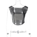 Top corto con scollo a cappuccio e maniche a cappuccio metalliche arricciate