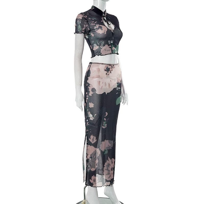 Completo gonna lunga a maniche corte con spacchi traforati e tie-dye in rete trasparente 