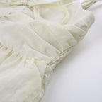 Einfarbiges, gerüschtes Camisole-Oberteil mit V-Ausschnitt und Smokarbeit zum Binden 