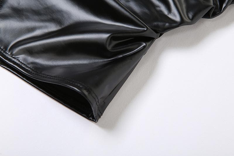 Top in similpelle con scollo quadrato irregolare, senza schienale e allacciatura all'americana