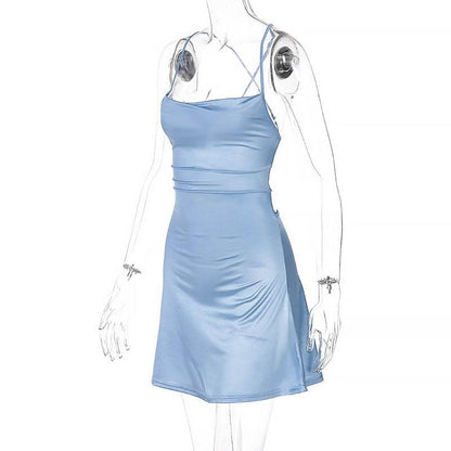 Rückenfreies Minikleid aus einfarbigem Satin mit Wasserfallausschnitt und Schnürung zum Selbstbinden