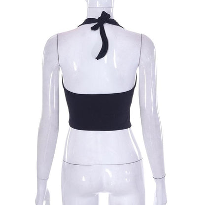 Einfarbiges, vorn überkreuztes Neckholder-Crop-Top zum Selbstbinden 