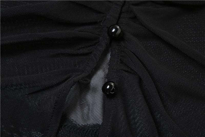 Top corto in 2 pezzi con scollo all'americana, maniche corte in rete e orlo in pizzo. 