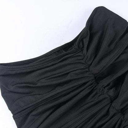 Top con spalle scoperte, arricciato e traforato, con applicazione floreale