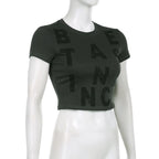Kurzärmliges Crop-Top mit Rundhalsausschnitt und Kontrastdruck 