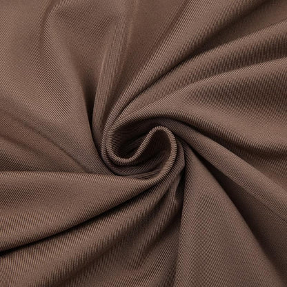 Gerafftes, unregelmäßiges, rückenfreies Minikleid mit massiver Metallkette