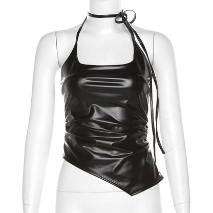 Top in similpelle con scollo quadrato irregolare, senza schienale e allacciatura all'americana