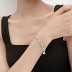 Armband mit unregelmäßigem Steinanhänger 