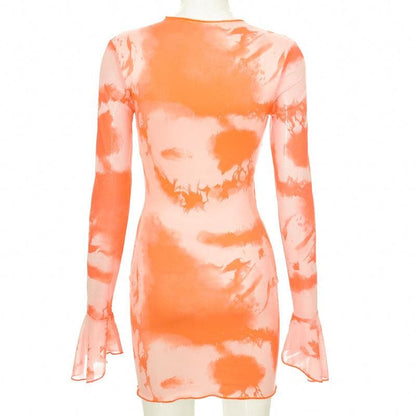 Minikleid mit ausgestellten Ärmeln, Batikmuster und kontrastierendem V-Ausschnitt zum Selbstbinden 