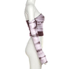 Top a maniche lunghe con volant e spalle scoperte in rete tie-dye arricciato 
