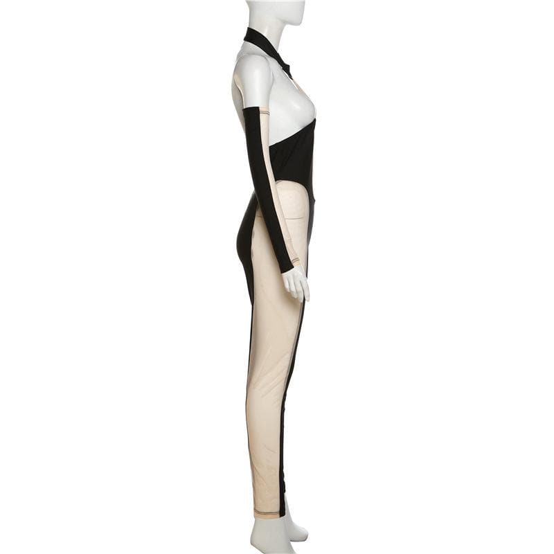 Rückenfreier Jumpsuit mit Neckholder und Netz-Patchwork und Kontrasthandschuhen