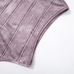 Top corto senza maniche a contrasto con collo alto e tie-dye