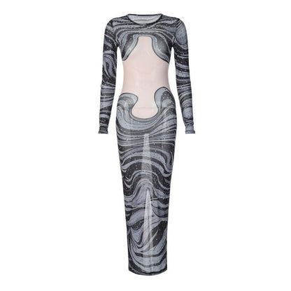 Transparentes Maxikleid aus transparentem Netzstoff mit langen Ärmeln, Schlitz und gewelltem Kontrast 