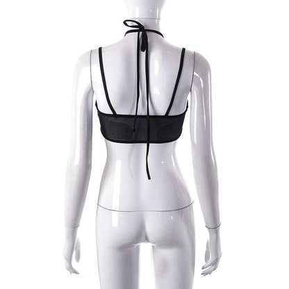 Top corto in rete con scollo a V, senza schienale, in patchwork e con scollo a V