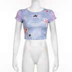 Top corto tie-dye con maniche a cappuccio e motivo a stelle arricciate a contrasto 