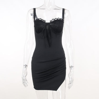 Gerafftes, einfarbiges, ärmelloses, rückenfreies Minikleid aus Spitze mit Schlitz zum Selbstbinden