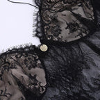 Top in pizzo con spalline sottili e allacciatura a V e schiena scoperta 