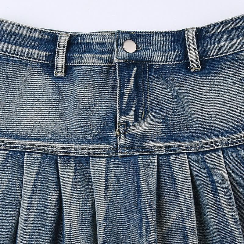 Pleated low rise raw hem A line denim mini skirt