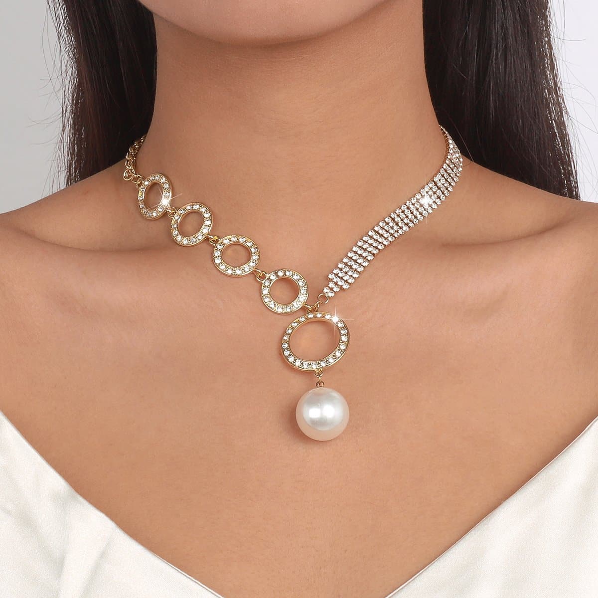 Rhinestone Irregular O Ring Pearl Necklace