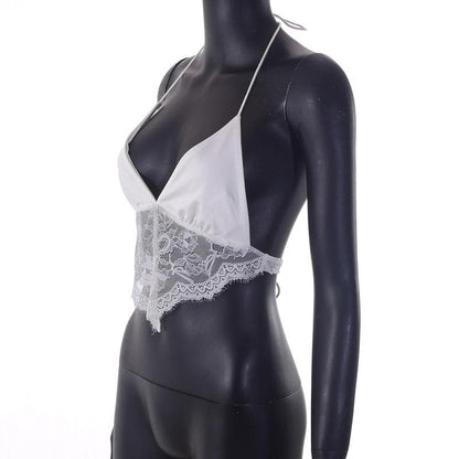 Top corto con laccetti allacciati alla schiena e scollo a V in patchwork di pizzo