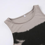 Top corto senza maniche con scollo rotondo e contrasto tie-dye 