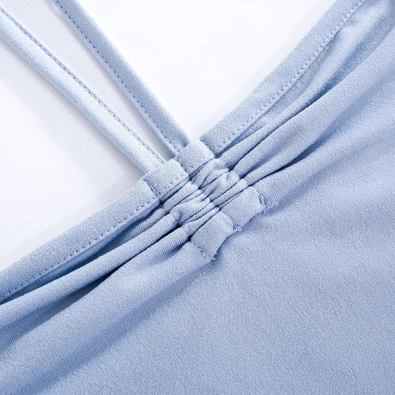 Top corto in due pezzi con collo alto, maniche lunghe e arricciate 
