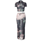 Completo gonna lunga a maniche corte con spacchi traforati e tie-dye in rete trasparente 