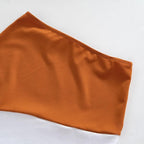 Minigonna a maniche lunghe con spalle scoperte e schiena scoperta, patchwork a contrasto