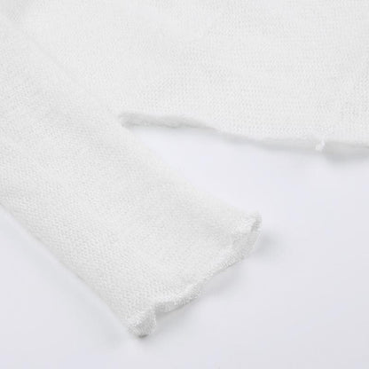 Top corto all'uncinetto con spalle scoperte e maniche lunghe