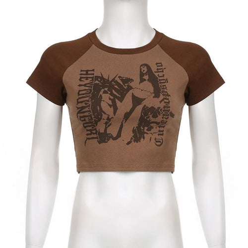 Top corto a maniche corte con scollo rotondo e stampa patchwork a contrasto astratta 
